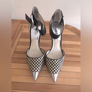 Houndstooth Heels
